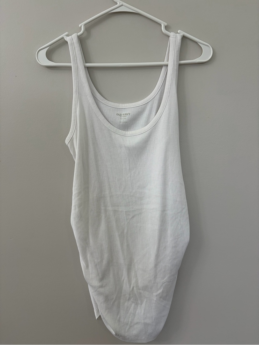 Old Navy maternity Women's White Ribbed Tank Top